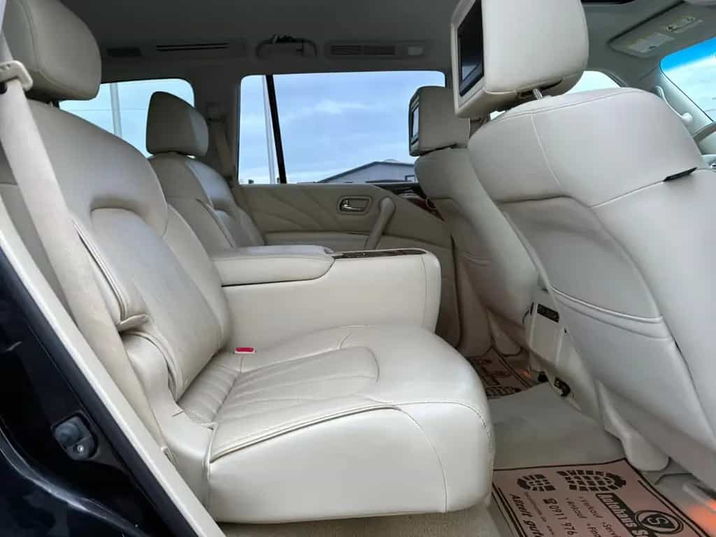 Infiniti QX80 5.6 V8 *7-Sitzer*Leder*Navi*360* 01/2016-photo-15
