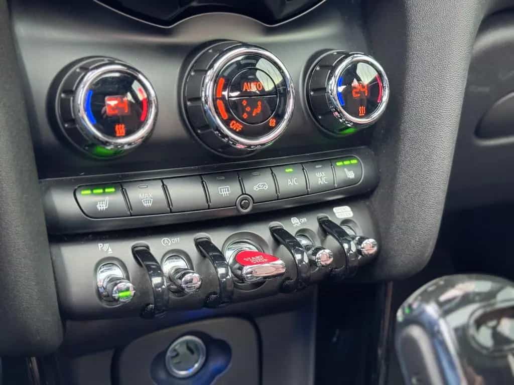 MINI Cooper 60 Years Trim Chili *LED|CAM|PANO|LEDER* 03/2020-photo-19