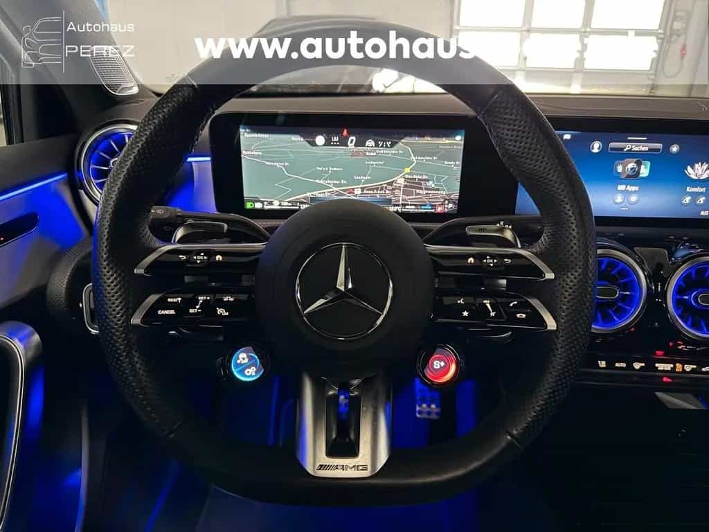 Mercedes-Benz A 35 AMG 4M DISTR-BURMESTER-PANORAMA- AMG NIGHT! 04/2025-photo-12