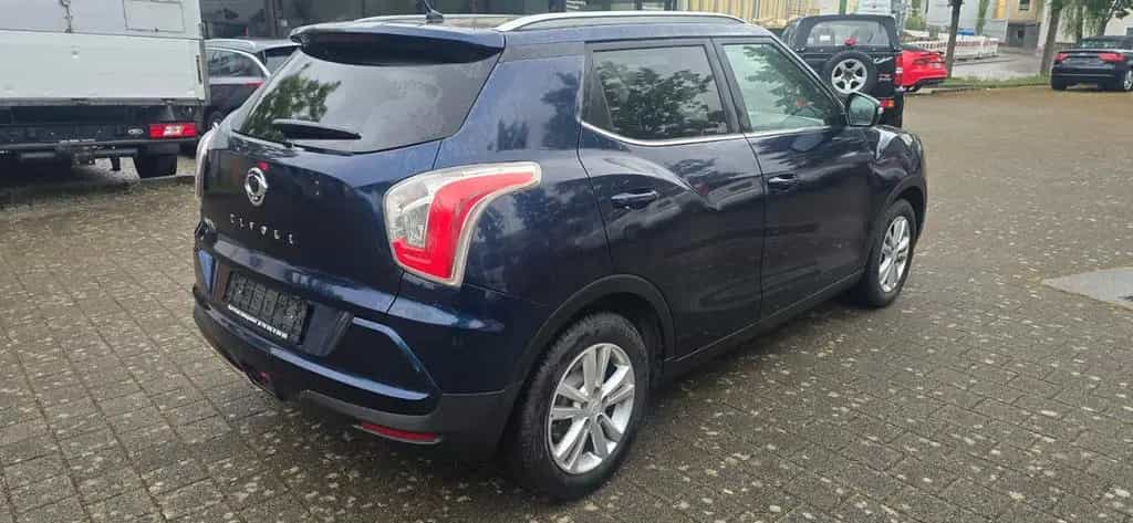 Ssangyong Tivoli 1.6 e-XGi 160 QUARTZ 2WD R Kamera 05/2015-photo-6
