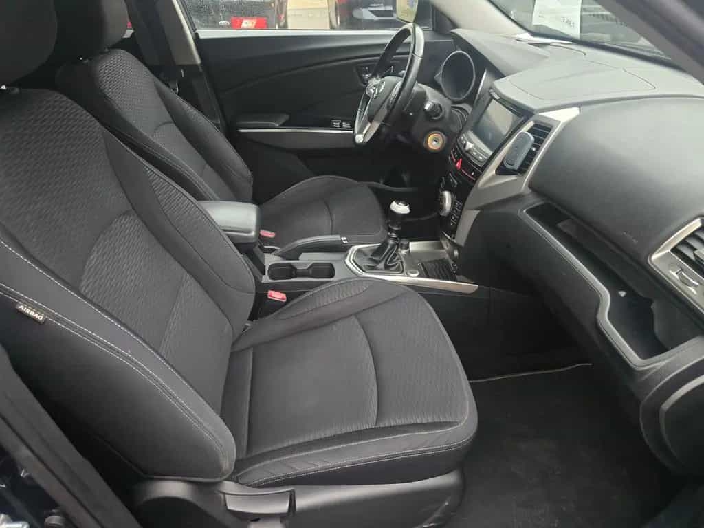 Ssangyong Tivoli 1.6 e-XGi 160 QUARTZ 2WD R Kamera 05/2015-photo-9