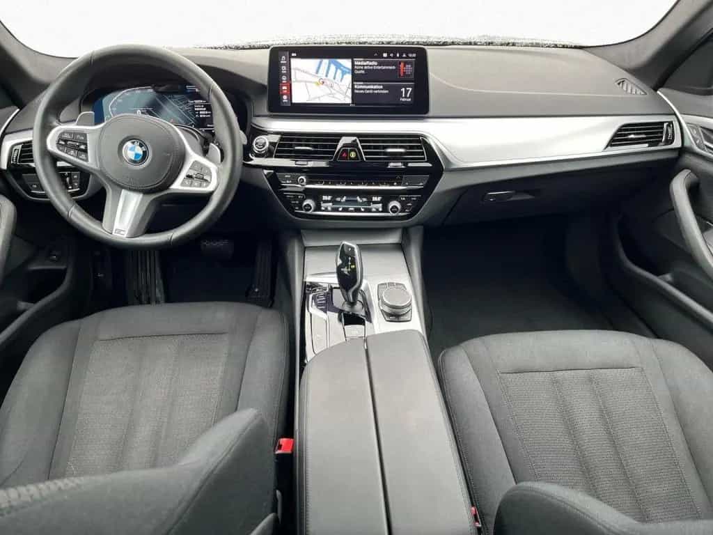 BMW 5 Series 520d xDrive Touring Laser,DAProf,HuD,PA,LiCoPro 08/2021-photo-9