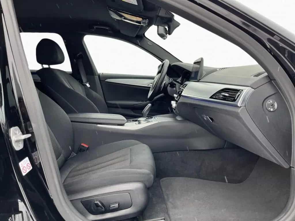 BMW 5 Series 520d xDrive Touring Laser,DAProf,HuD,PA,LiCoPro 08/2021-photo-11