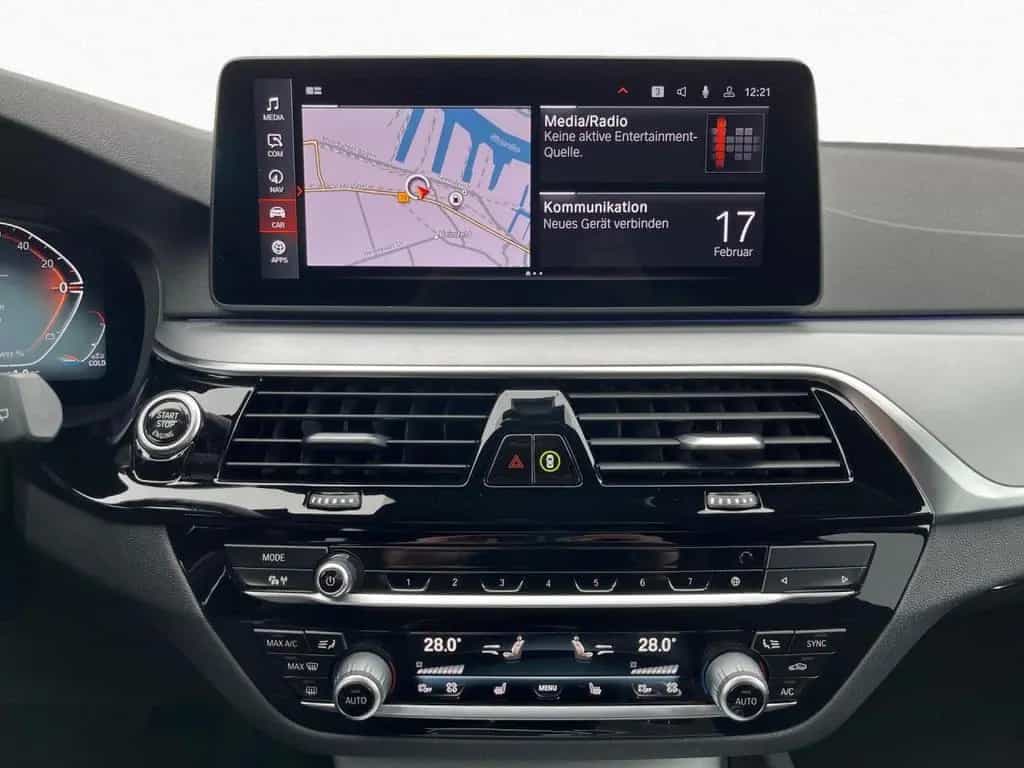 BMW 5 Series 520d xDrive Touring Laser,DAProf,HuD,PA,LiCoPro 08/2021-photo-7