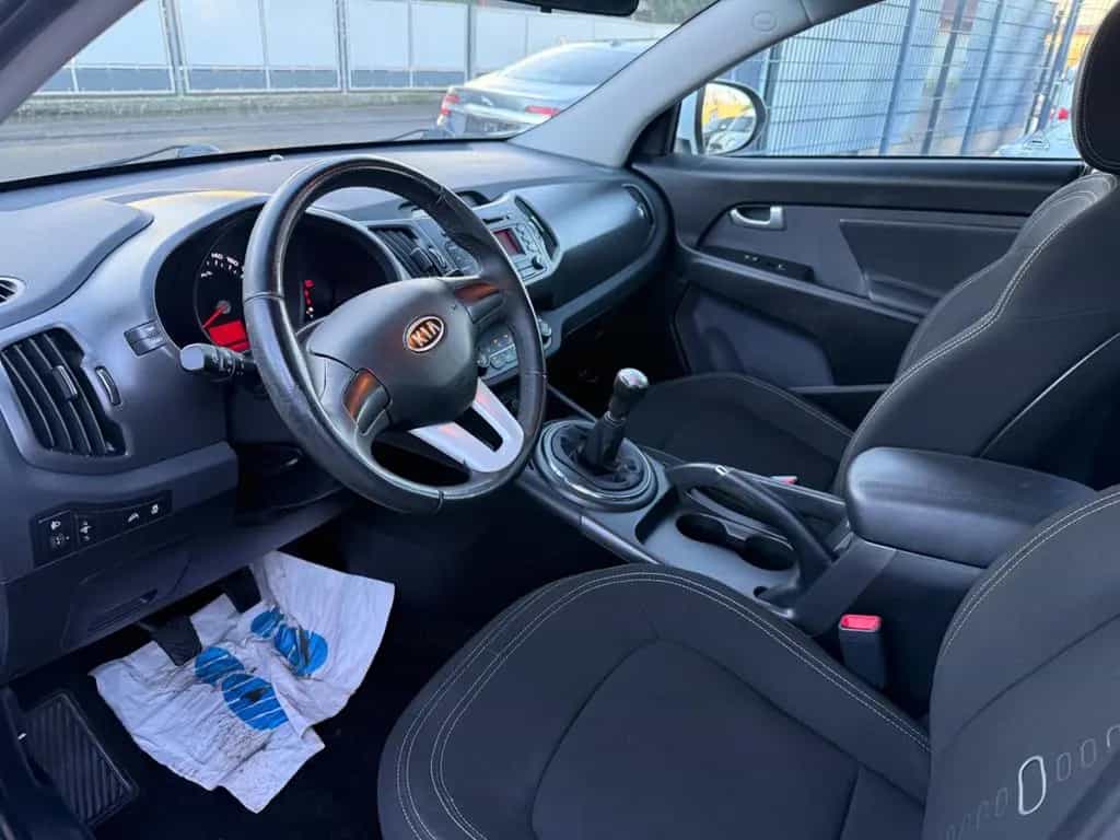 Kia Sportage Vision 2WD 2.Hand Tuv neu 1.j Garantie 12/2010-photo-12