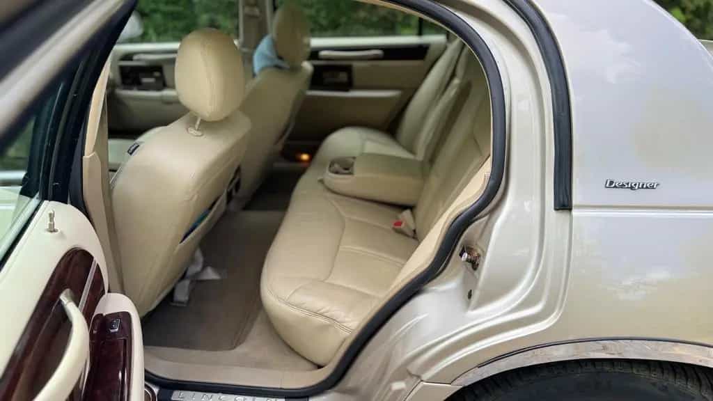 Lincoln Town Car V8 Designer Sofa Couch 01/2009-photo-8