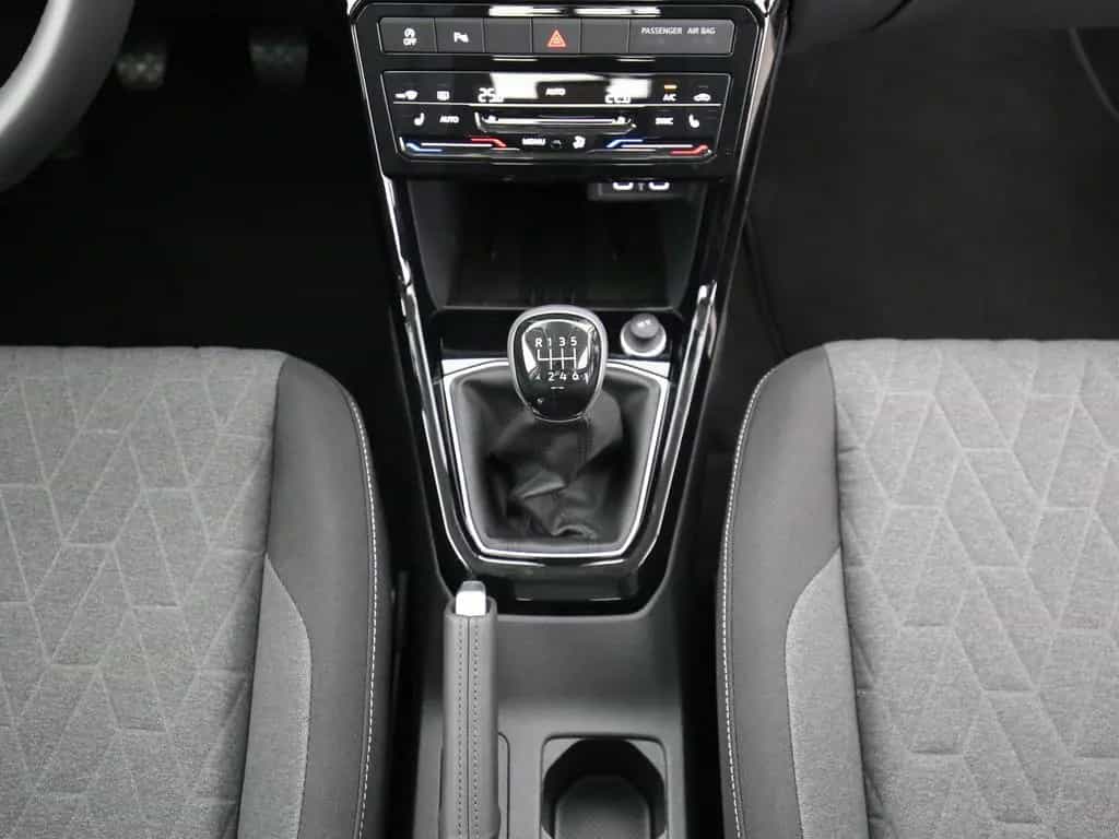 Volkswagen T-Cross 1.0 TSI 116 PS 6-Gang Life !!bis 25.05.! null-photo-19