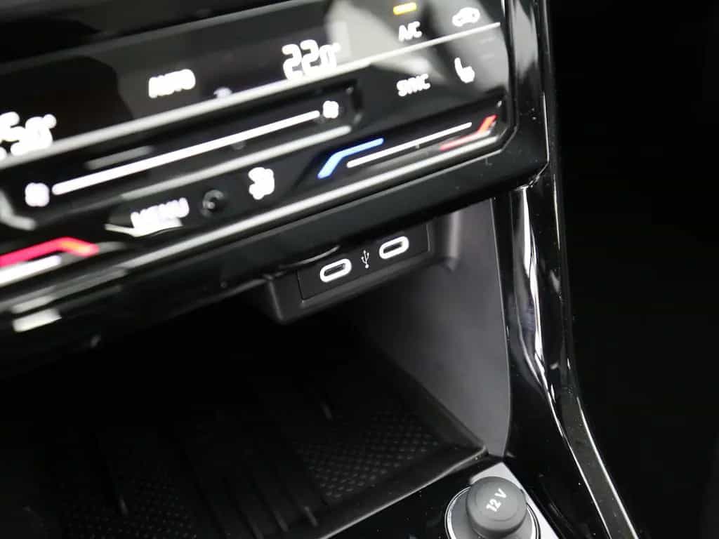 Volkswagen T-Cross 1.0 TSI 116 PS 6-Gang Life !!bis 25.05.! null-photo-21
