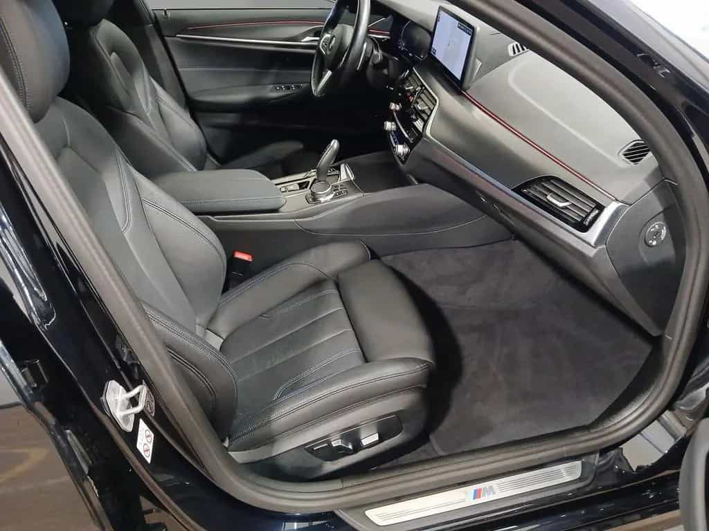 BMW 5 Series 530i Touring M Sport LiveCockpitProf Head-Up 11/2022-photo-7