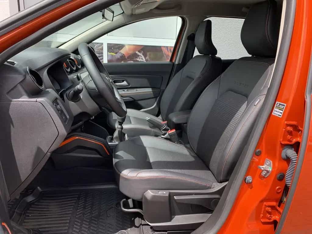 Dacia Duster Extreme 1.3 TCe 130 SHZ+NAVI+360° KAMERA 06/2022-photo-9