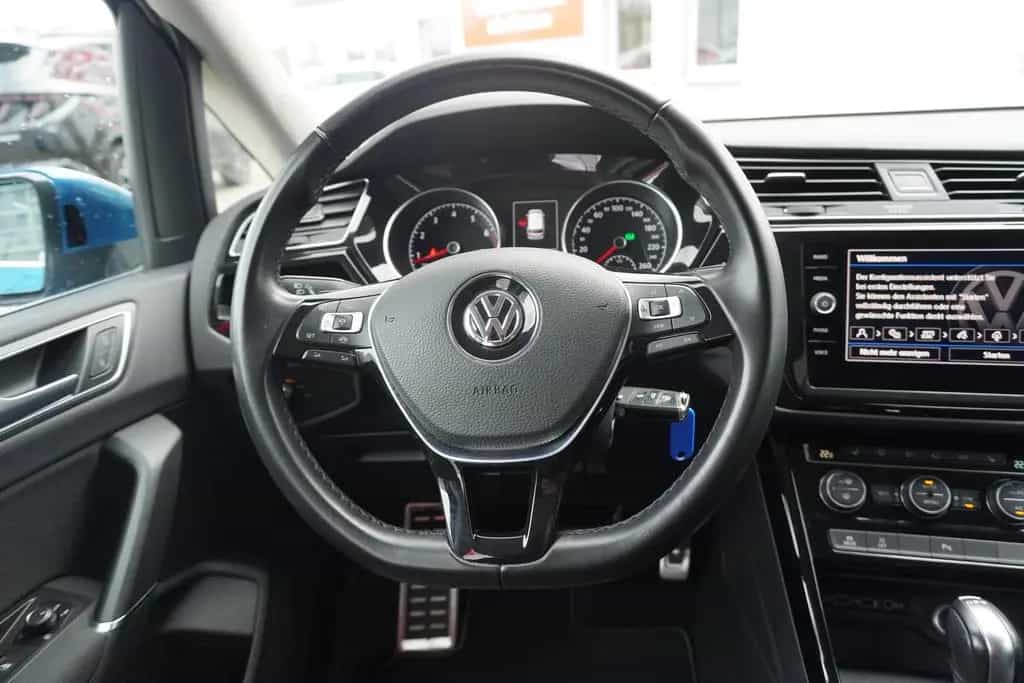 Volkswagen Touran 1.5 TSI DSG Highline LED Navi AHK Kamera 12/2019-photo-11