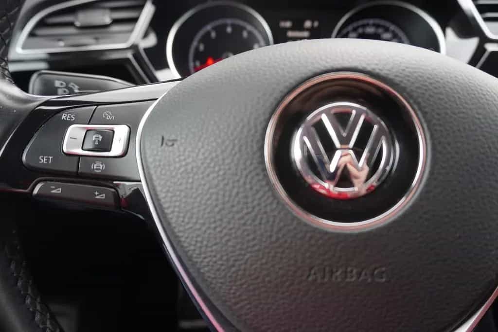 Volkswagen Touran 1.5 TSI DSG Highline LED Navi AHK Kamera 12/2019-photo-13