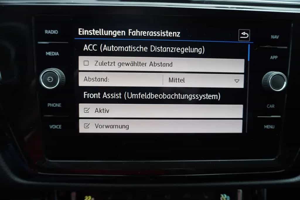 Volkswagen Touran 1.5 TSI DSG Highline LED Navi AHK Kamera 12/2019-photo-21