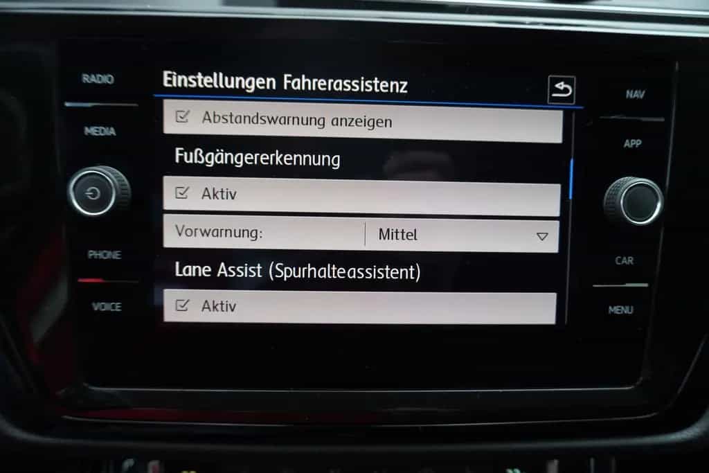 Volkswagen Touran 1.5 TSI DSG Highline LED Navi AHK Kamera 12/2019-photo-22