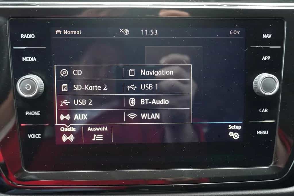 Volkswagen Touran 1.5 TSI DSG Highline LED Navi AHK Kamera 12/2019-photo-31