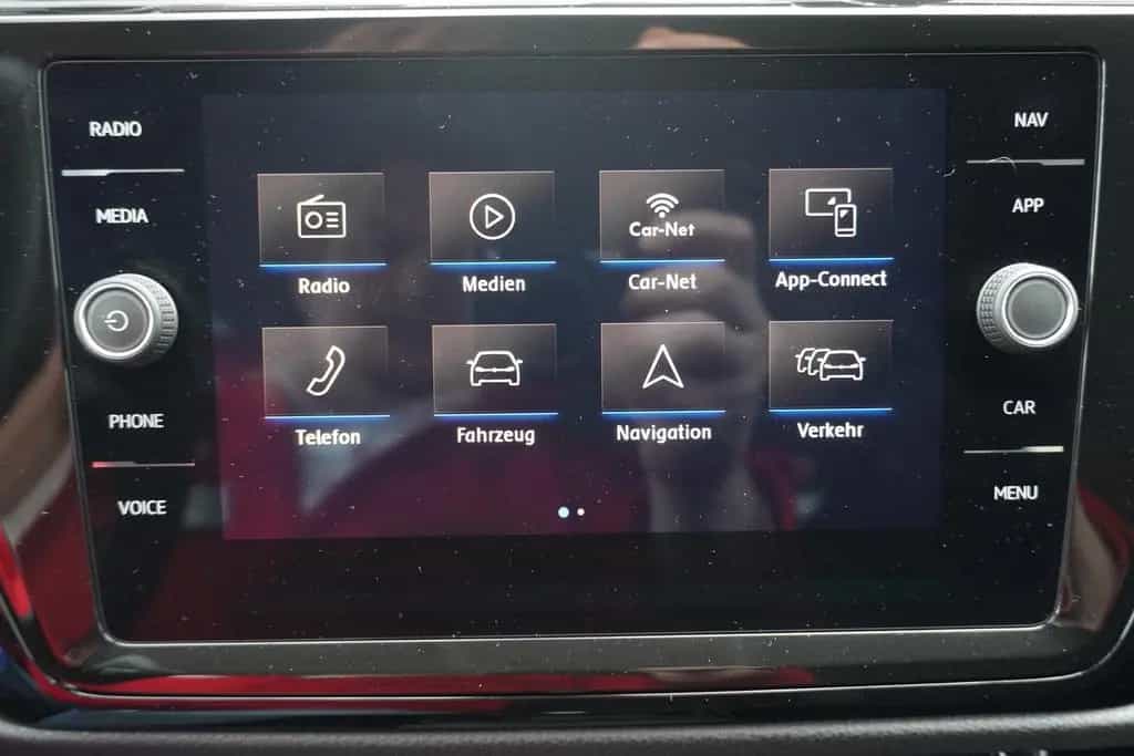 Volkswagen Touran 1.5 TSI DSG Highline LED Navi AHK Kamera 12/2019-photo-32