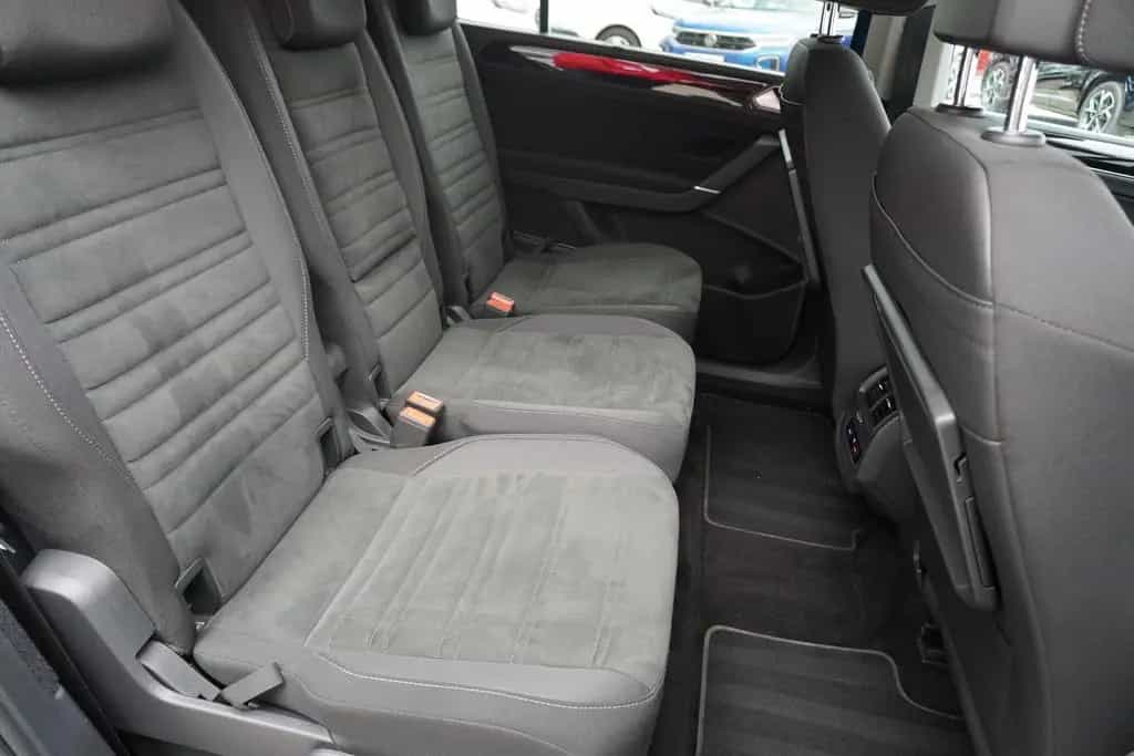 Volkswagen Touran 1.5 TSI DSG Highline LED Navi AHK Kamera 12/2019-photo-39