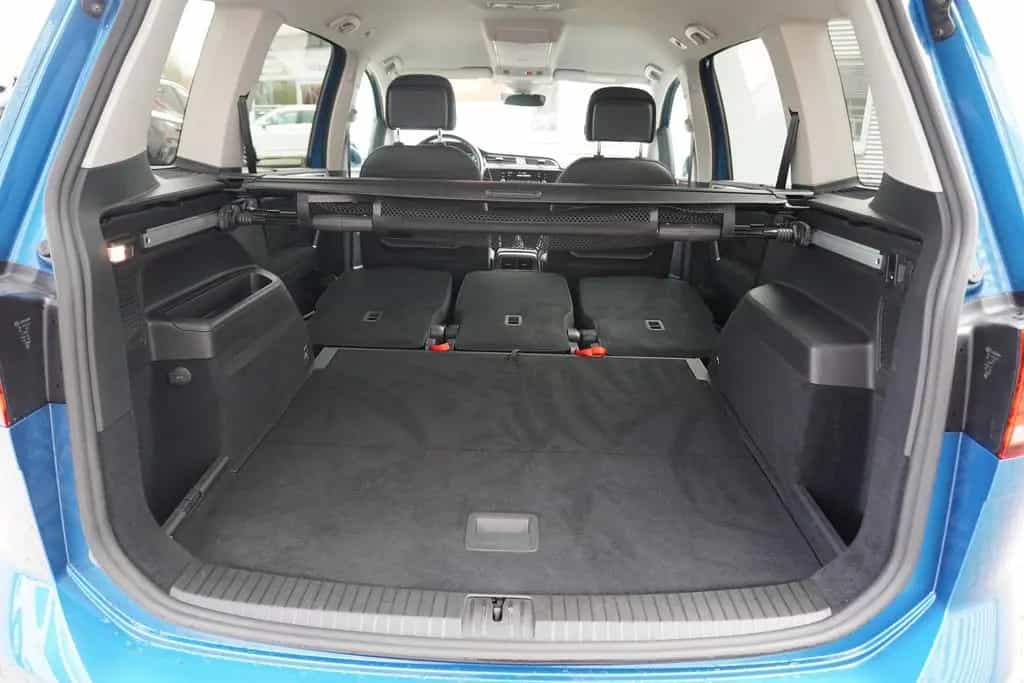 Volkswagen Touran 1.5 TSI DSG Highline LED Navi AHK Kamera 12/2019-photo-48