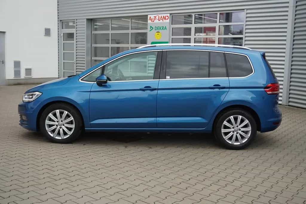 Volkswagen Touran 1.5 TSI DSG Highline LED Navi AHK Kamera 12/2019-photo-7
