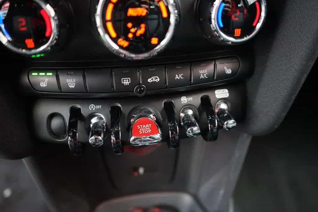 MINI Cooper 1.5 Chili LED Navi Sitzheizung PDC 09/2018-photo-14