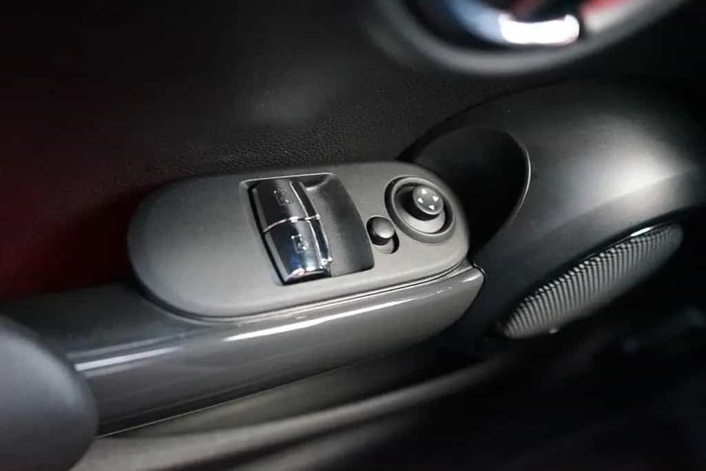 MINI Cooper 1.5 Chili LED Navi Sitzheizung PDC 09/2018-photo-22
