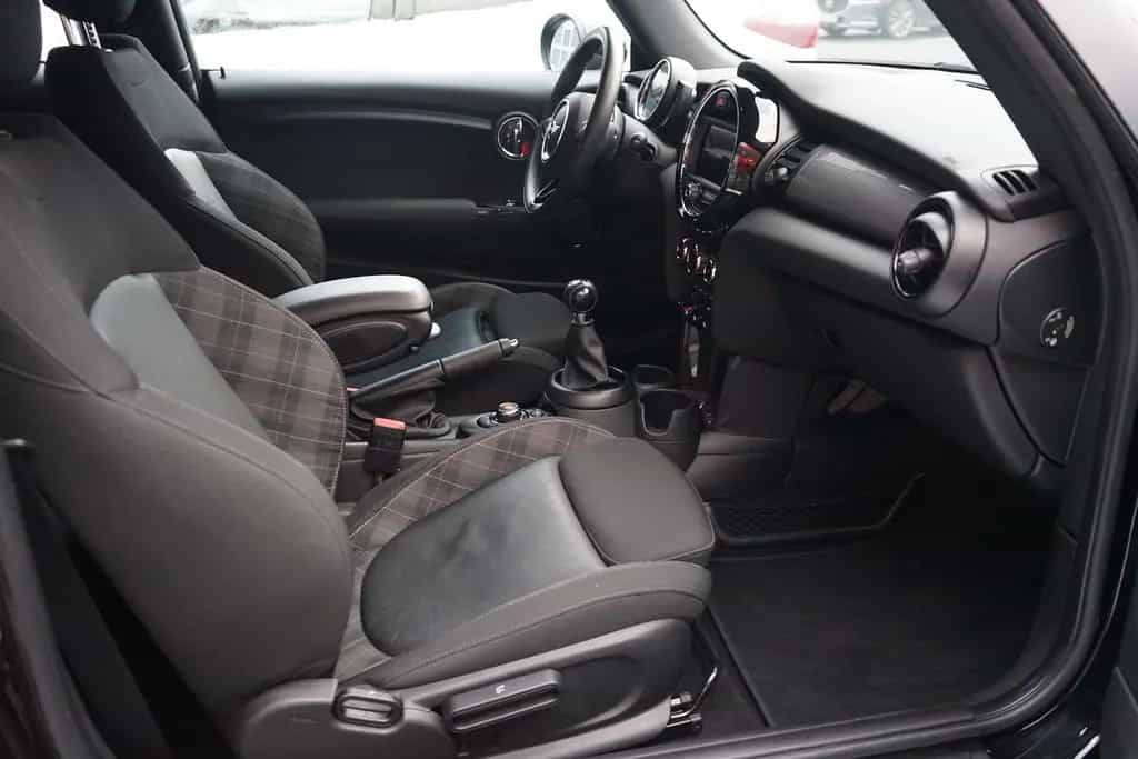 MINI Cooper 1.5 Chili LED Navi Sitzheizung PDC 09/2018-photo-25