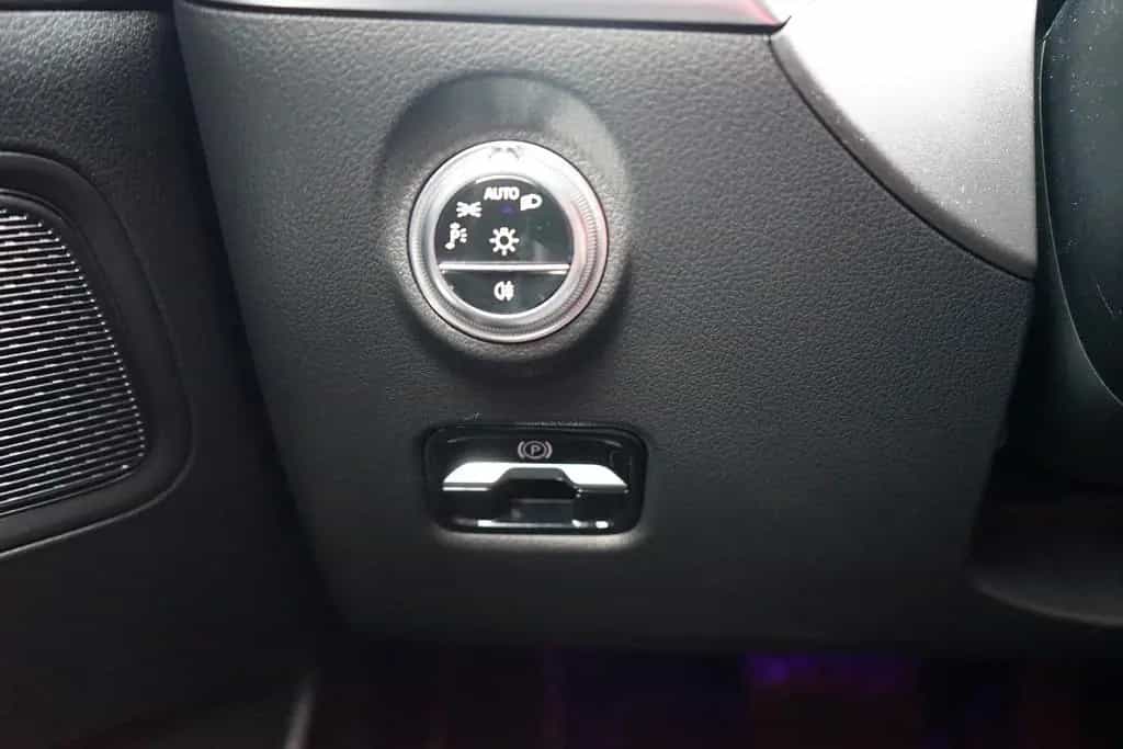 Mercedes-Benz C 200 C200 T Avantgarde LED Navi ACC Kamera AHK DAB 01/2022-photo-26