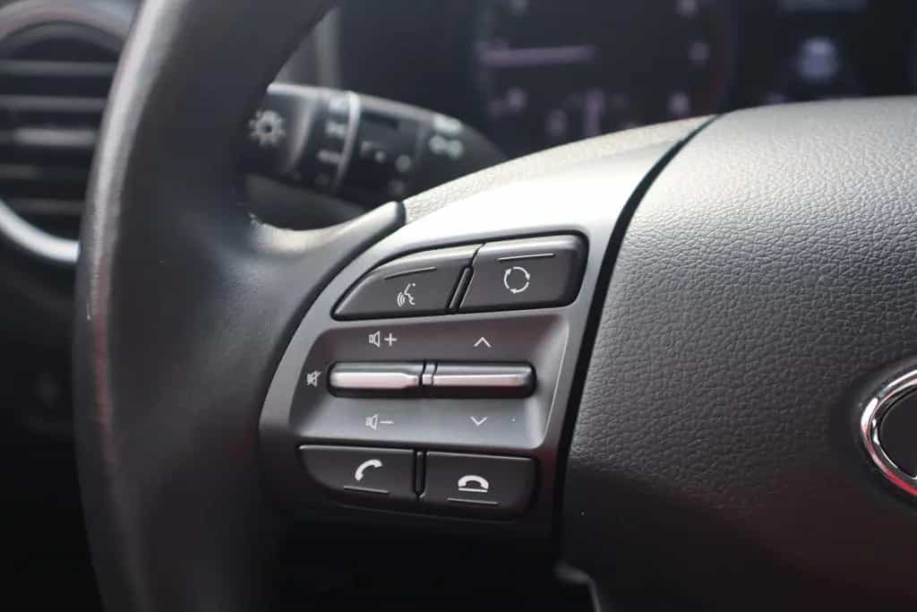 Hyundai KONA 1.0 T-GDI Trend 2WD LED Navi Kamera DAB USB 06/2019-photo-18