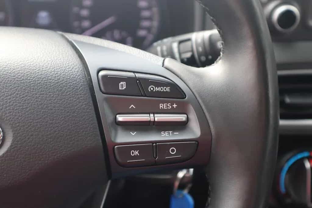 Hyundai KONA 1.0 T-GDI Trend 2WD LED Navi Kamera DAB USB 06/2019-photo-19