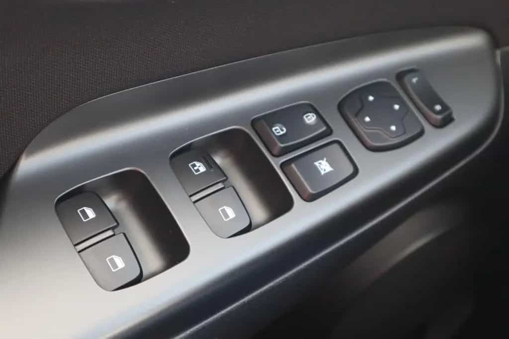 Hyundai KONA 1.0 T-GDI Trend 2WD LED Navi Kamera DAB USB 06/2019-photo-26