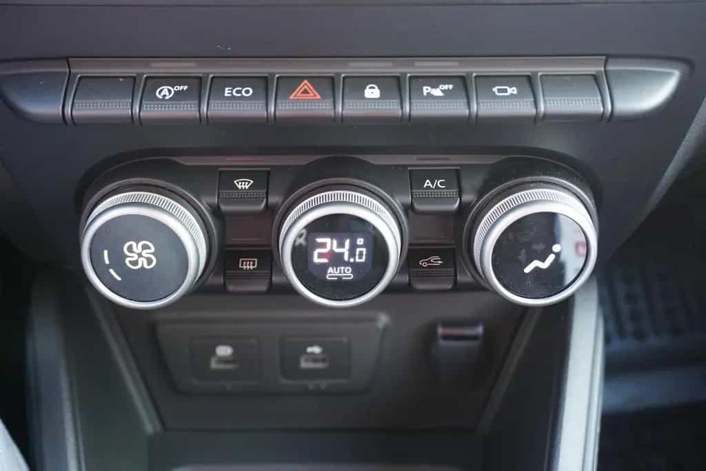 Dacia Duster II 1.3 TCE 360° Totwinkel Android Apple 08/2024-photo-24
