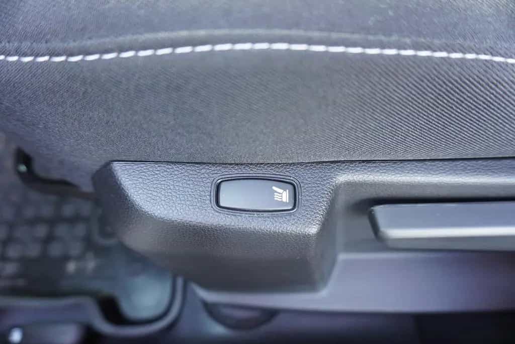 Dacia Duster II 1.3 TCE 360° Totwinkel Android Apple 08/2024-photo-9