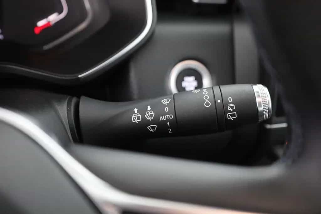 Renault Clio 1.0 TCE Intens VC LED Navi Sitzheizung DAB 10/2020-photo-18
