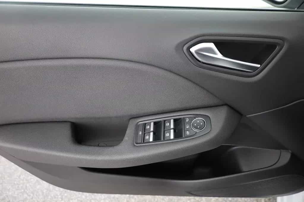 Renault Clio 1.0 TCE Intens VC LED Navi Sitzheizung DAB 10/2020-photo-20