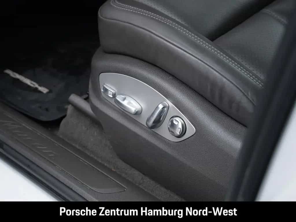 Porsche Macan Panorama PASM Servolenkung Plus 10/2021-photo-17
