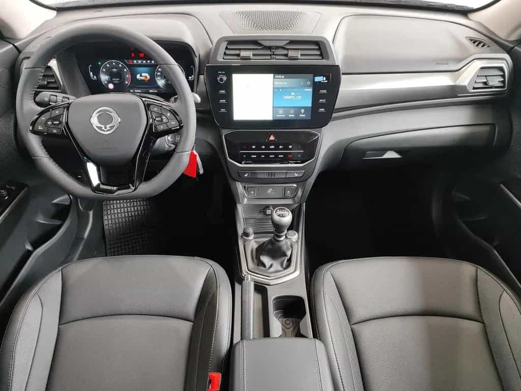 KGM Tivoli 1.5. P MT 2WD Platinum MY24 LED|Navi|RFK 10/2025-photo-8
