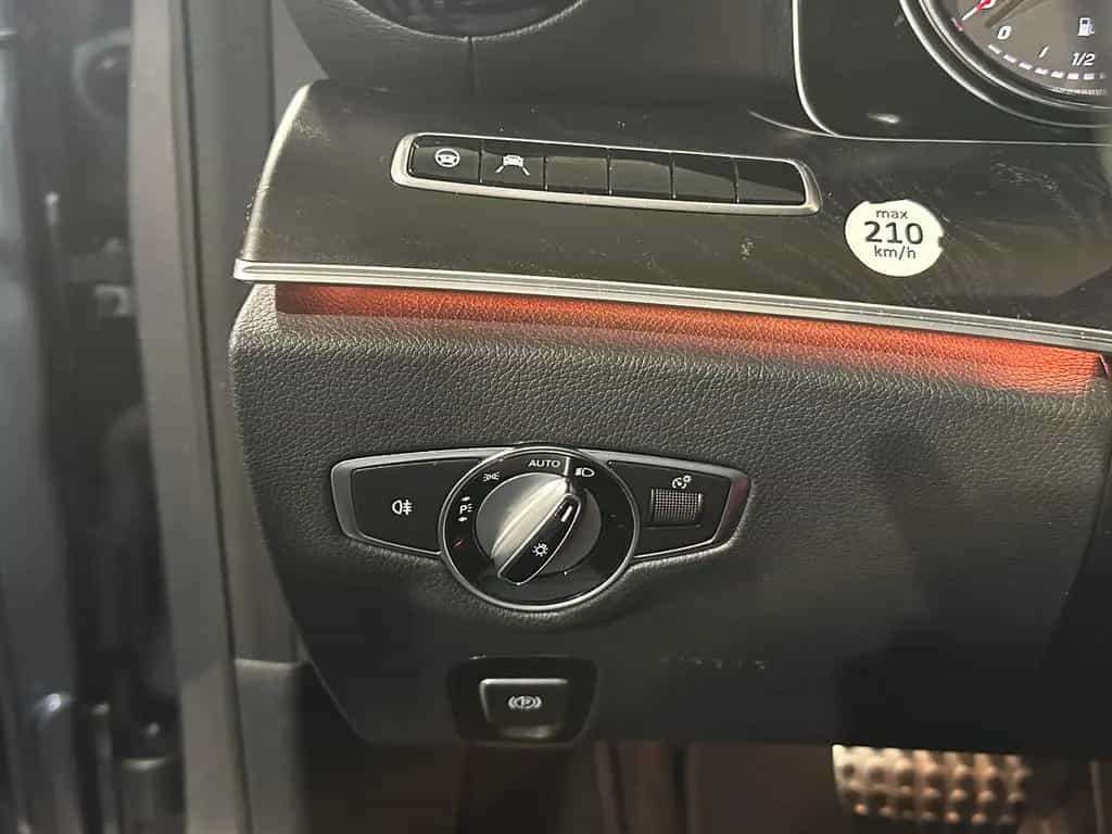Mercedes-Benz E-Class 200 T*AMG*360°-MULTIBEAM-BURMESTER-ST.HZ-ACC 08/2018-photo-30