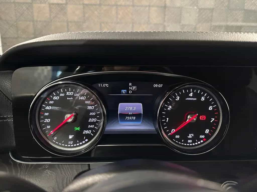 Mercedes-Benz E-Class 200 T*AMG*360°-MULTIBEAM-BURMESTER-ST.HZ-ACC 08/2018-photo-34
