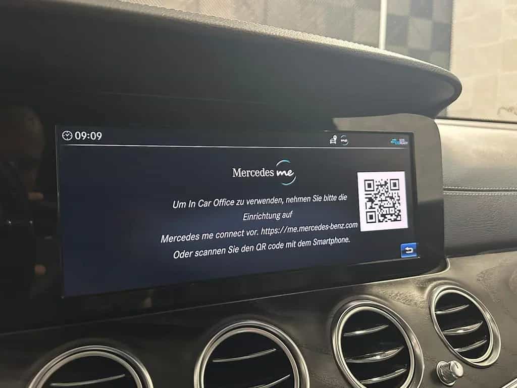 Mercedes-Benz E-Class 200 T*AMG*360°-MULTIBEAM-BURMESTER-ST.HZ-ACC 08/2018-photo-39