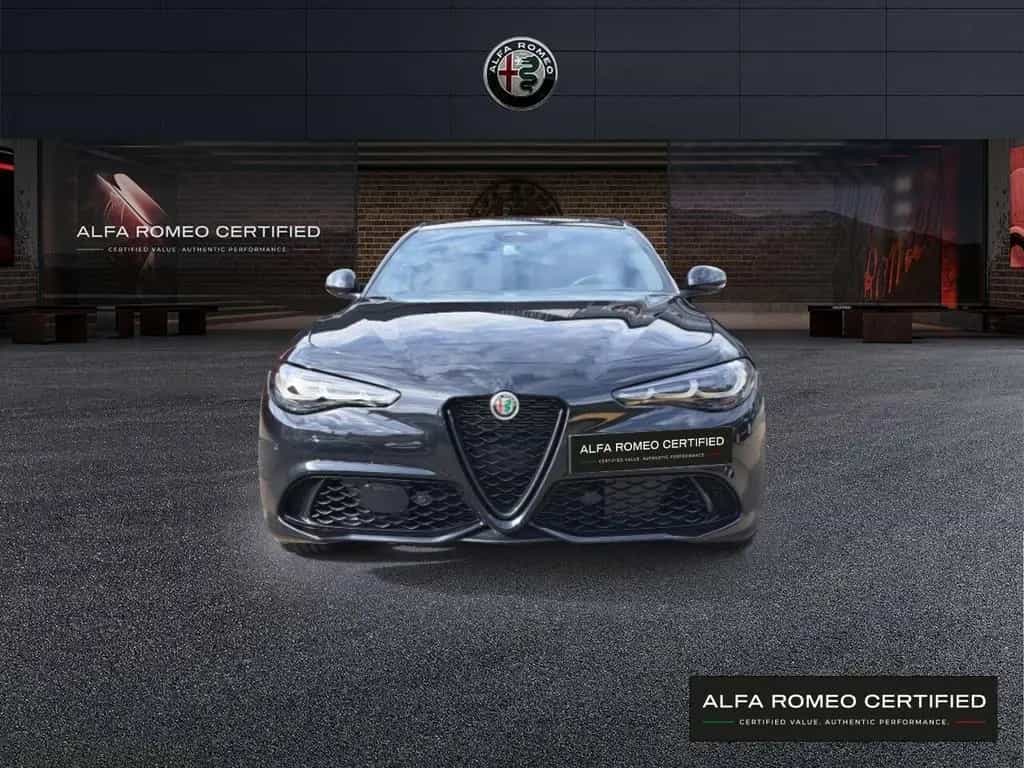 Alfa Romeo Giulia Veloce 2.0 Turbo 16V AT8-Q4 01/2025-photo-1