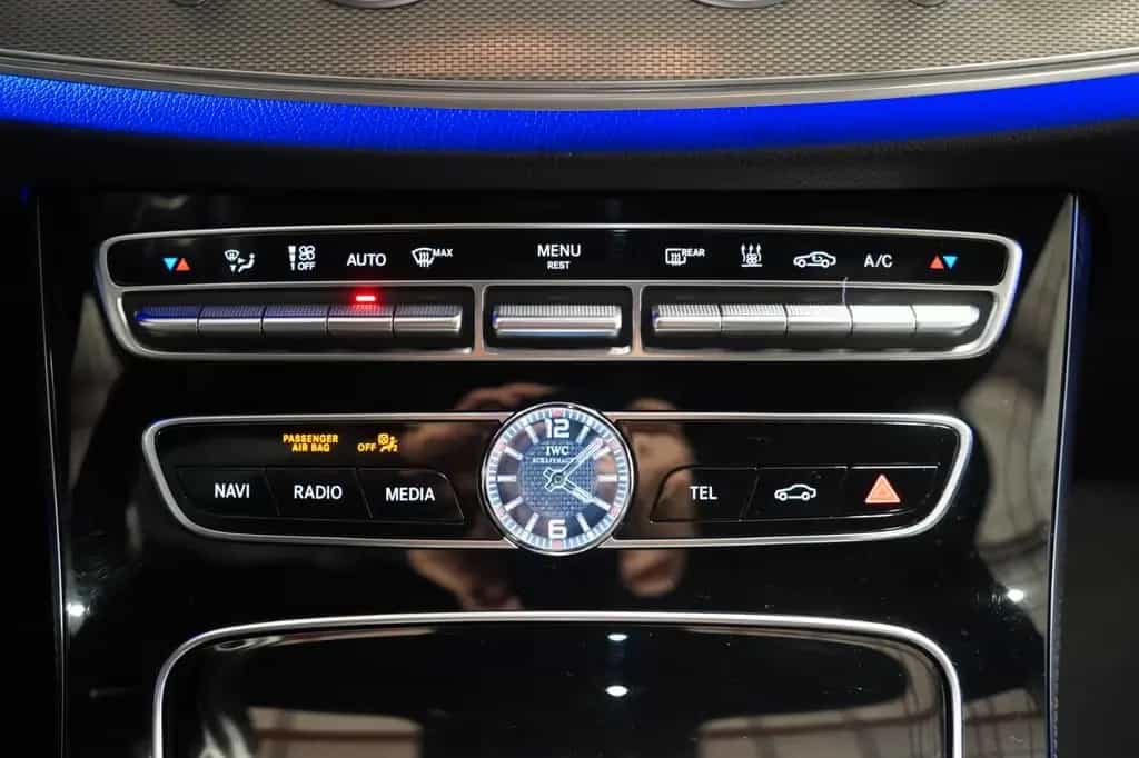 Mercedes-Benz E-Class T. 4Matic *Unfallfrei*LED*Acc*Head-Up* 12/2017-photo-29
