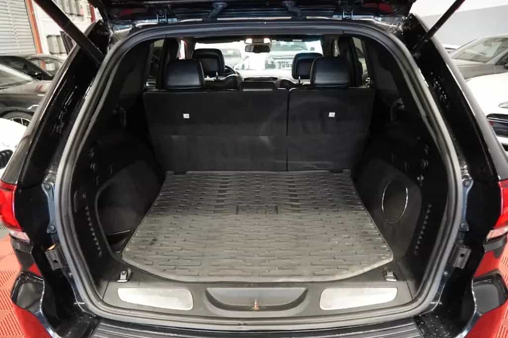 Jeep Grand Cherokee 6.4 V8 HEMI SRT*1Hand*AHK* 10/2016-photo-36
