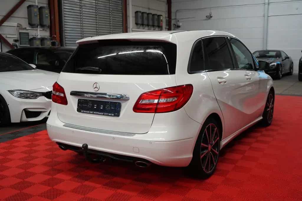 Mercedes-Benz B-Class 180 Aut. 7G Tronic Bi-Xenon*Panorama*AHK* 07/2013-photo-5