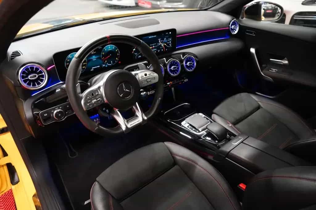 Mercedes-Benz A-Class 35 AMG 4Matic Unfallfrei*LED*Pano* 03/2019-photo-11
