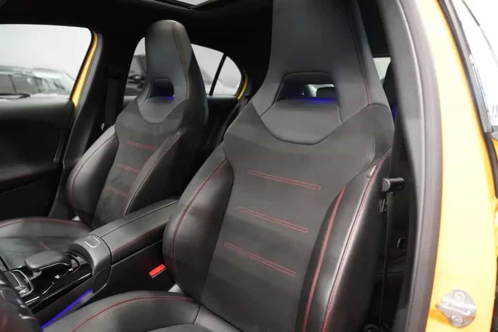 Mercedes-Benz A-Class 35 AMG 4Matic Unfallfrei*LED*Pano* 03/2019-photo-13