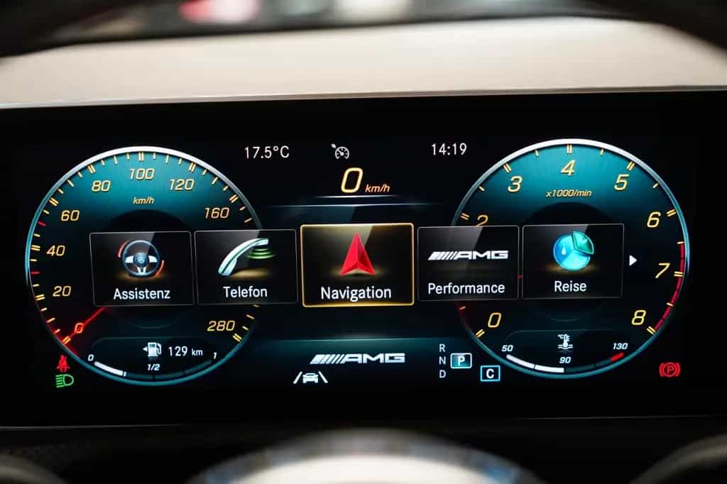 Mercedes-Benz A-Class 35 AMG 4Matic Unfallfrei*LED*Pano* 03/2019-photo-23