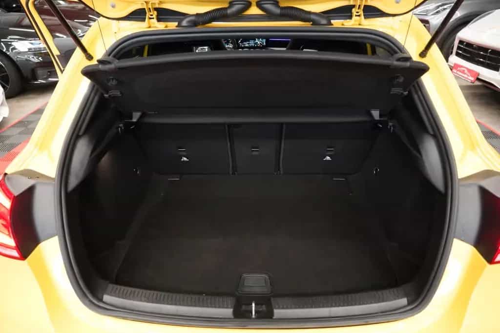Mercedes-Benz A-Class 35 AMG 4Matic Unfallfrei*LED*Pano* 03/2019-photo-32