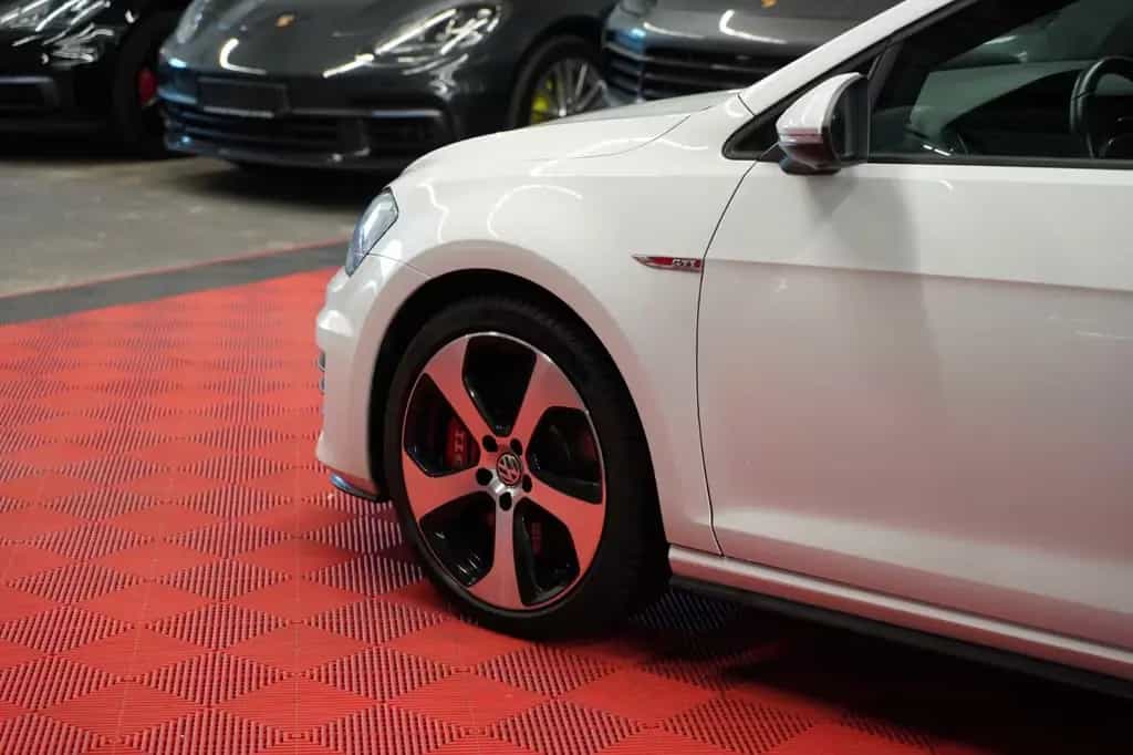 Volkswagen Golf 01/2016-photo-11