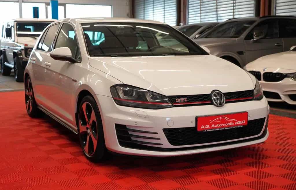 Volkswagen Golf 01/2016-photo-2