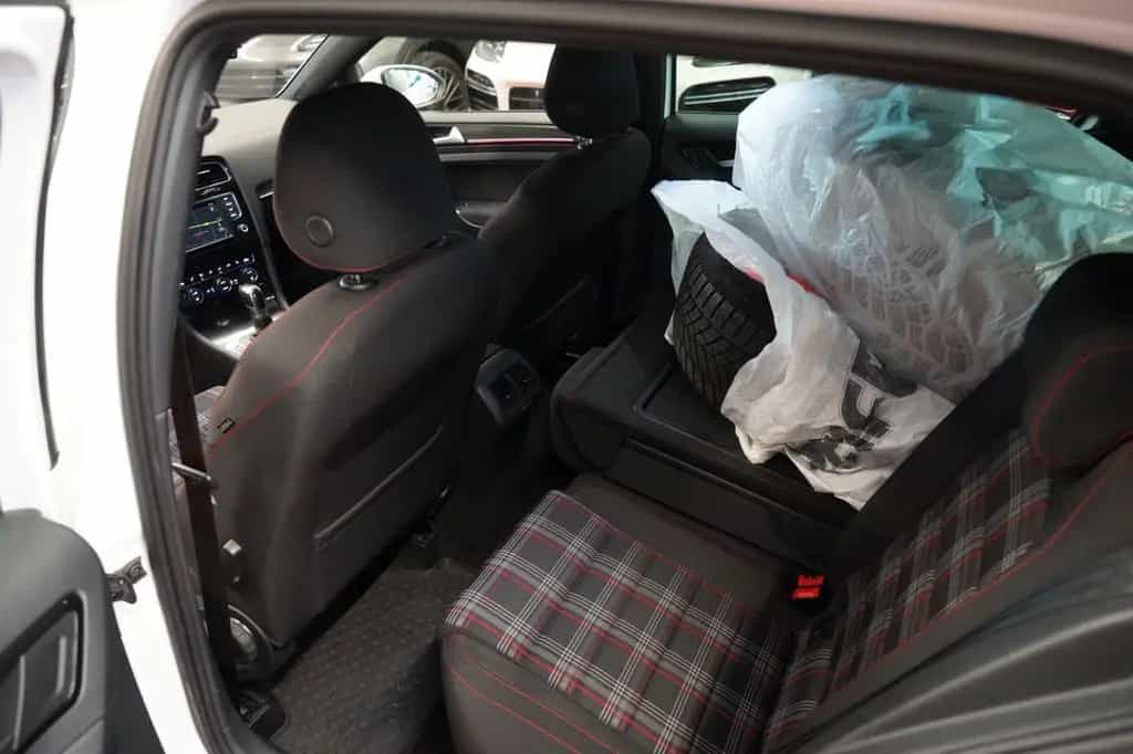 Volkswagen Golf 01/2016-photo-30